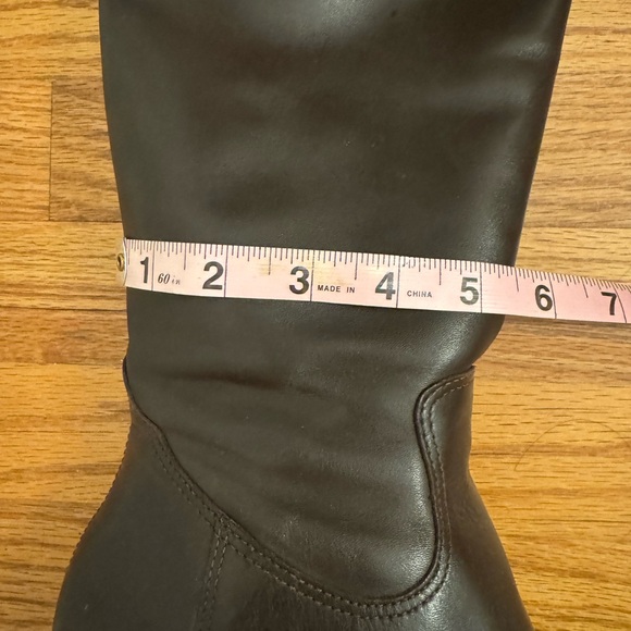 COPY - Andre Assous water proof boots, sz 7 - Picture 5 of 6